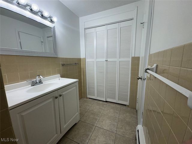 12050 Lake Avenue 602, Lakewood, OH 44107