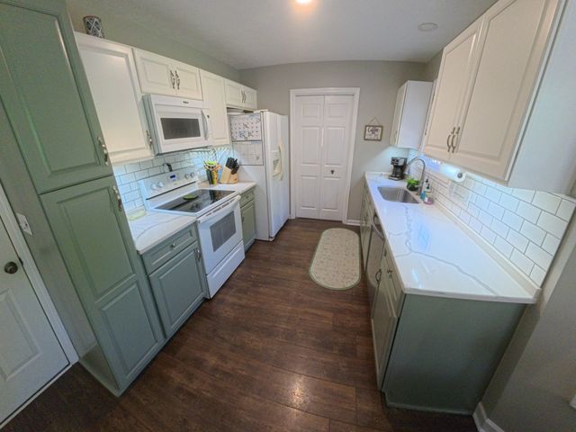 1464 Cedar Springs Cir, Clarksville, TN 37042