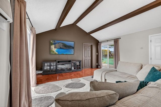 1 Reed Rd, Peabody, MA 01960