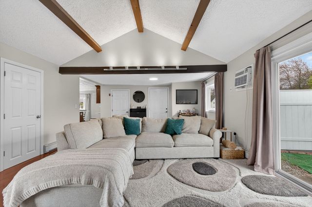 1 Reed Rd, Peabody, MA 01960