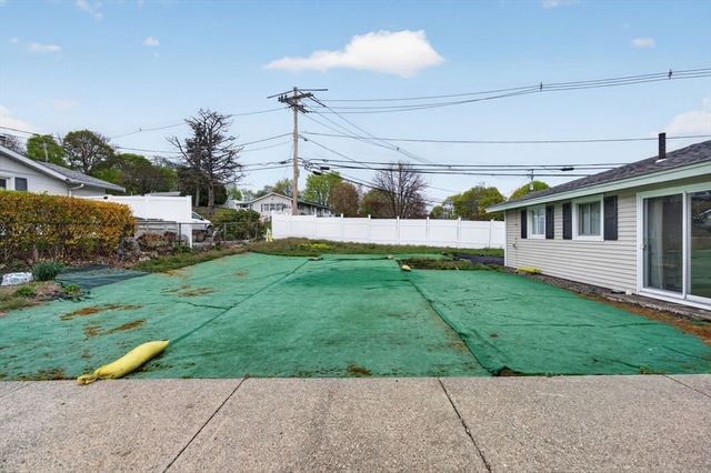 1 Reed Rd, Peabody, MA 01960
