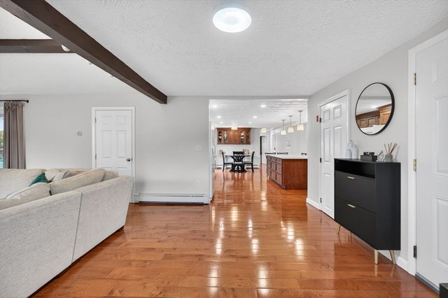 1 Reed Rd, Peabody, MA 01960