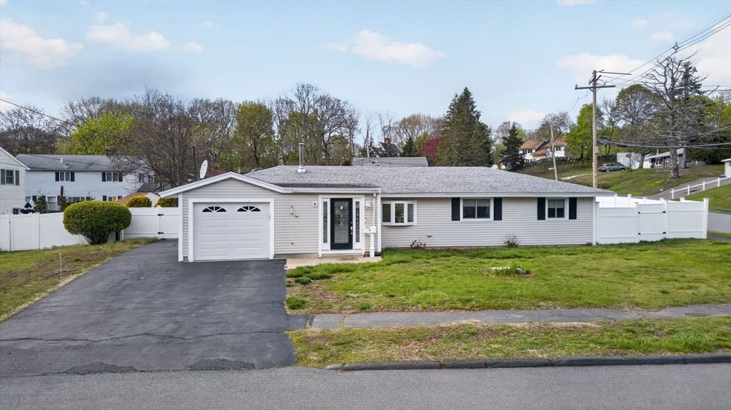 1 Reed Rd, Peabody, MA 01960