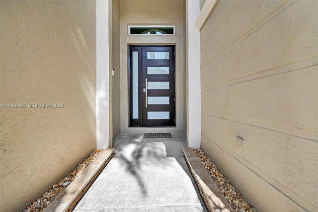 16855 SW 49th Ct, Miramar, FL 33027