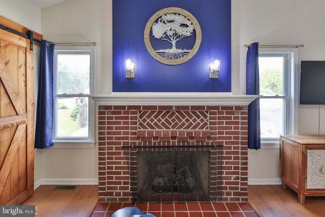 1635 E EMMAUS AVE, Allentown, PA 18103