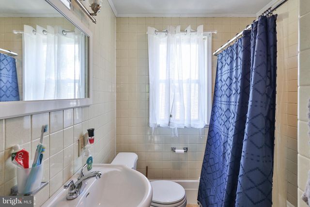 1635 E EMMAUS AVE, Allentown, PA 18103