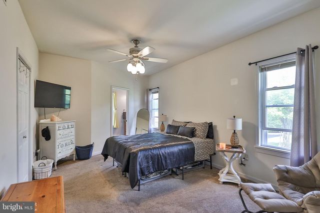 1635 E EMMAUS AVE, Allentown, PA 18103