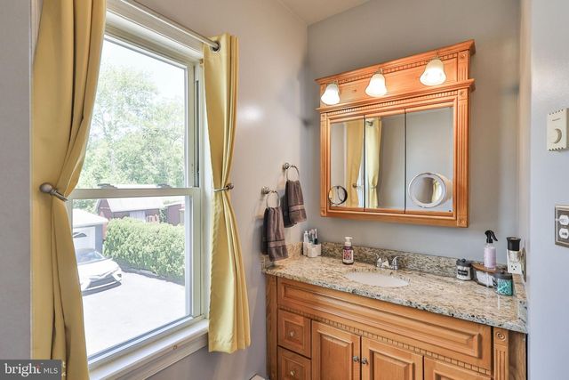 1635 E EMMAUS AVE, Allentown, PA 18103