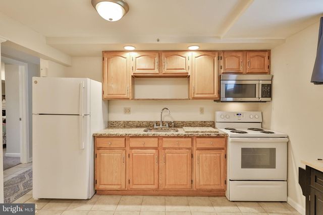 1635 E EMMAUS AVE, Allentown, PA 18103