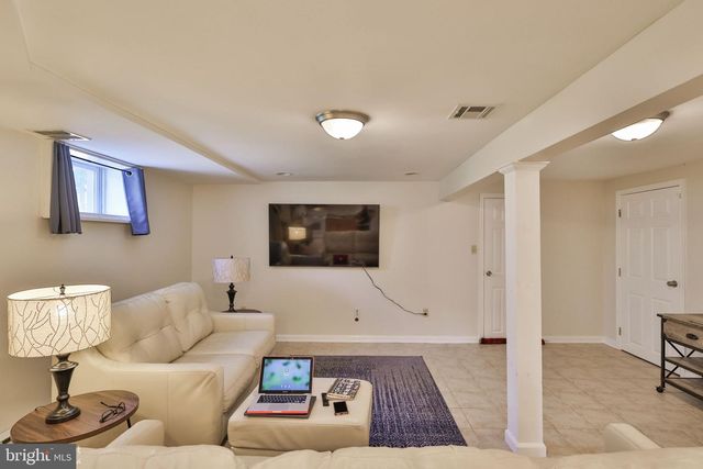 1635 E EMMAUS AVE, Allentown, PA 18103