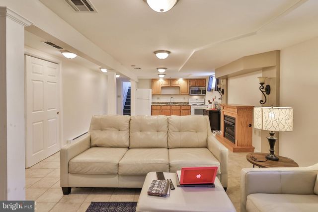 1635 E EMMAUS AVE, Allentown, PA 18103