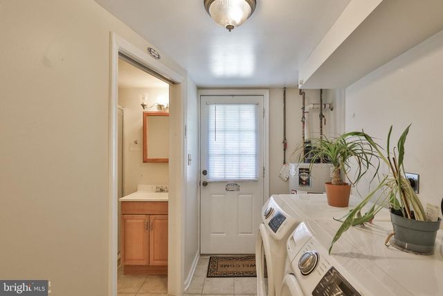 1635 E EMMAUS AVE, Allentown, PA 18103
