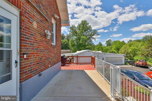 1635 E EMMAUS AVE, Allentown, PA 18103