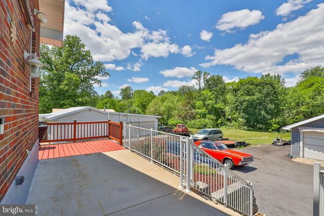 1635 E EMMAUS AVE, Allentown, PA 18103