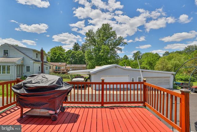 1635 E EMMAUS AVE, Allentown, PA 18103
