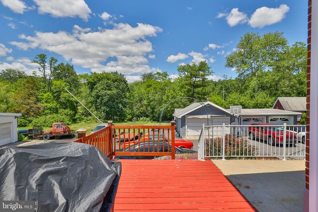 1635 E EMMAUS AVE, Allentown, PA 18103