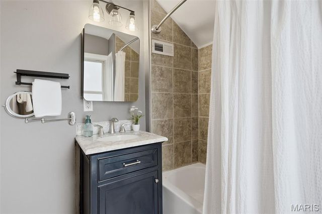 5339 Quincy Street, St Louis, MO 63109