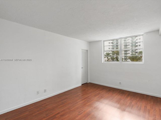 3000 S Ocean Dr 206, Hollywood, FL 33019