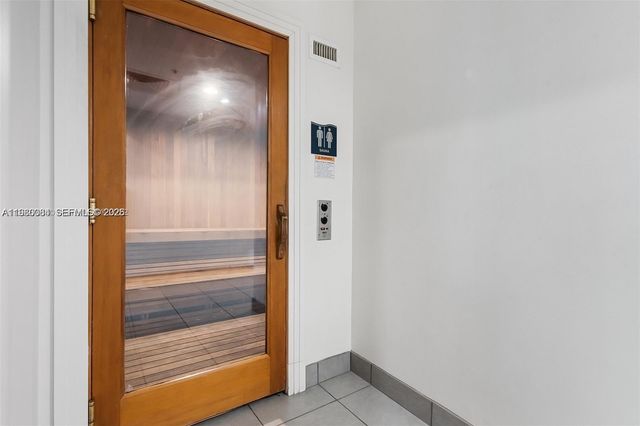 3000 S Ocean Dr 206, Hollywood, FL 33019