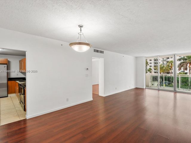 3000 S Ocean Dr 206, Hollywood, FL 33019