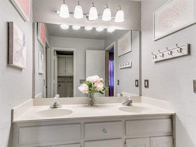 2608 Redvine Road, Edmond, OK 73034