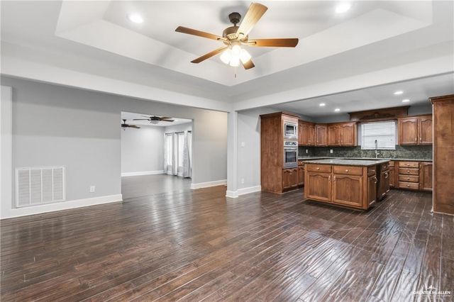 904 S Diplomat Drive, Pharr, TX 78577