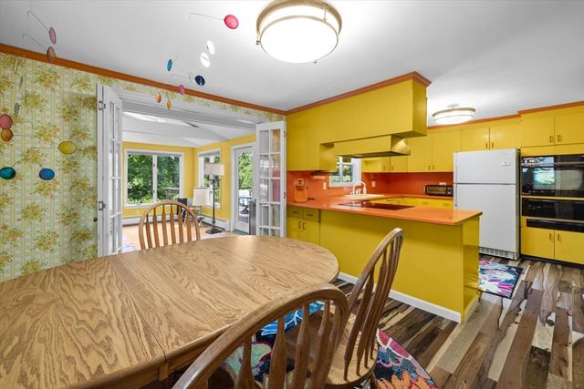 9 Plymouth Rd, Winchester, MA 01890