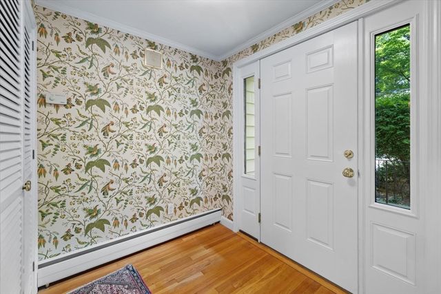 9 Plymouth Rd, Winchester, MA 01890