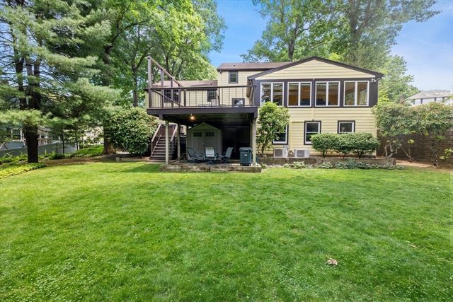 9 Plymouth Rd, Winchester, MA 01890