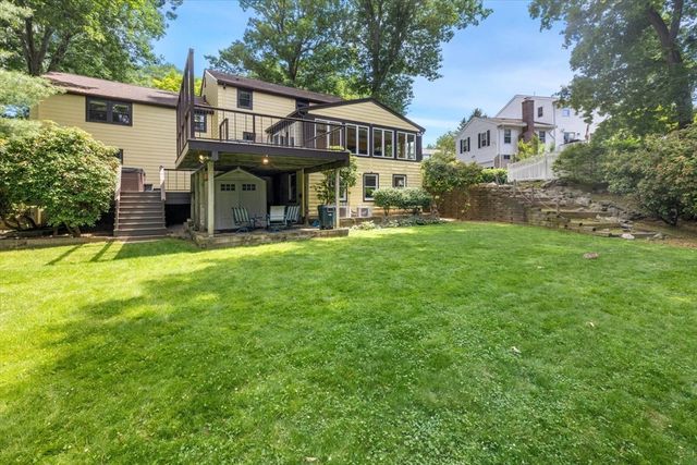 9 Plymouth Rd, Winchester, MA 01890