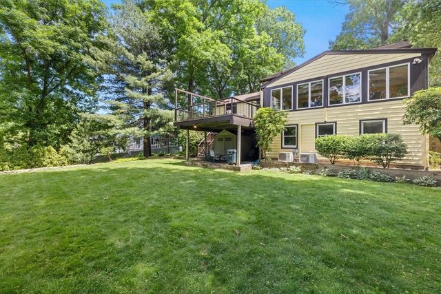 9 Plymouth Rd, Winchester, MA 01890