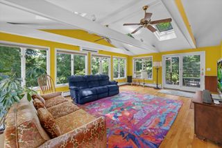 9 Plymouth Rd, Winchester, MA 01890