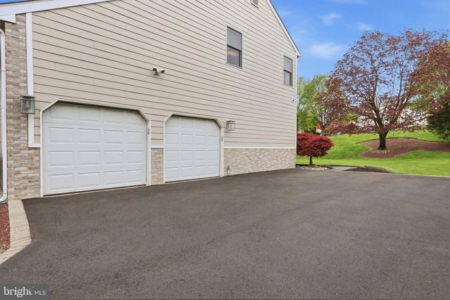 100 WINDY KNOLL DR, Richboro, PA 18954