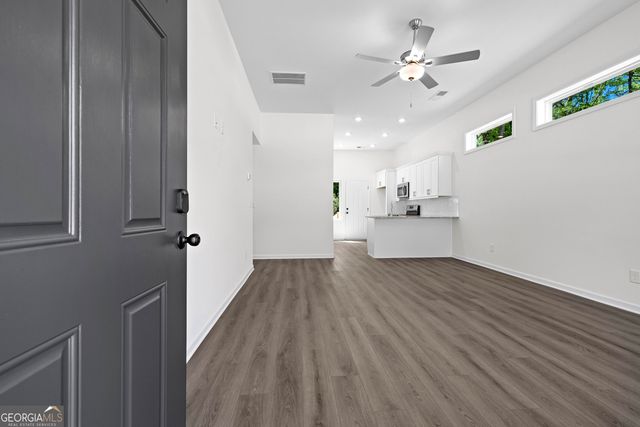 797 Hunnicutt Avenue, Lagrange, GA 30240