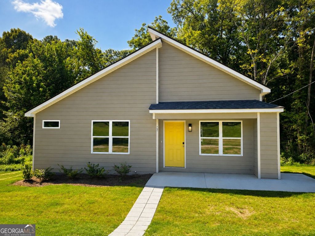 797 Hunnicutt Avenue, Lagrange, GA 30240