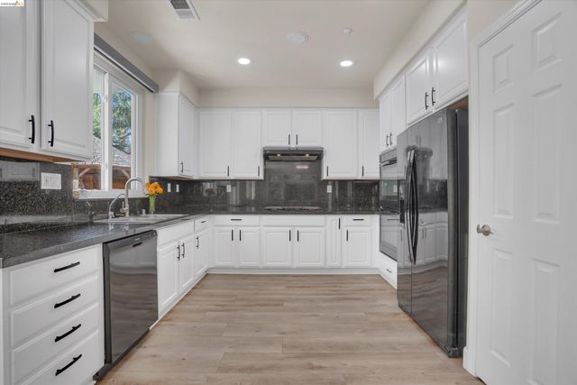 188 Continente Ave, Brentwood, CA 94513