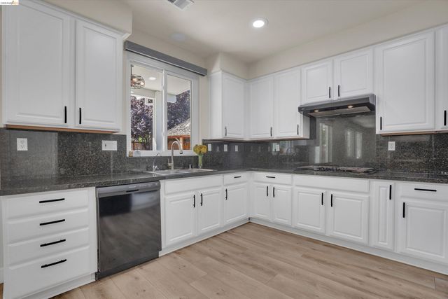 188 Continente Ave, Brentwood, CA 94513
