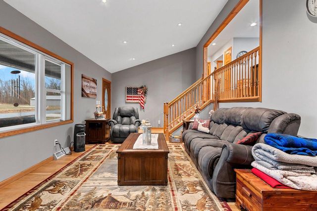 7624 Seidl ROAD, Manitowoc, WI 54220