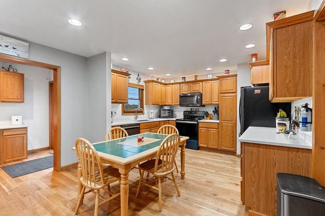 7624 Seidl ROAD, Manitowoc, WI 54220