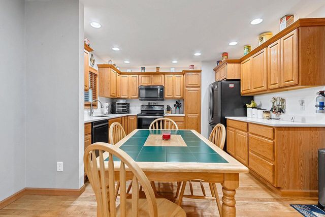 7624 Seidl ROAD, Manitowoc, WI 54220