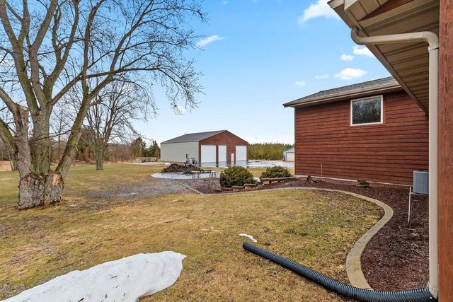 7624 Seidl ROAD, Manitowoc, WI 54220