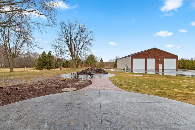 7624 Seidl ROAD, Manitowoc, WI 54220