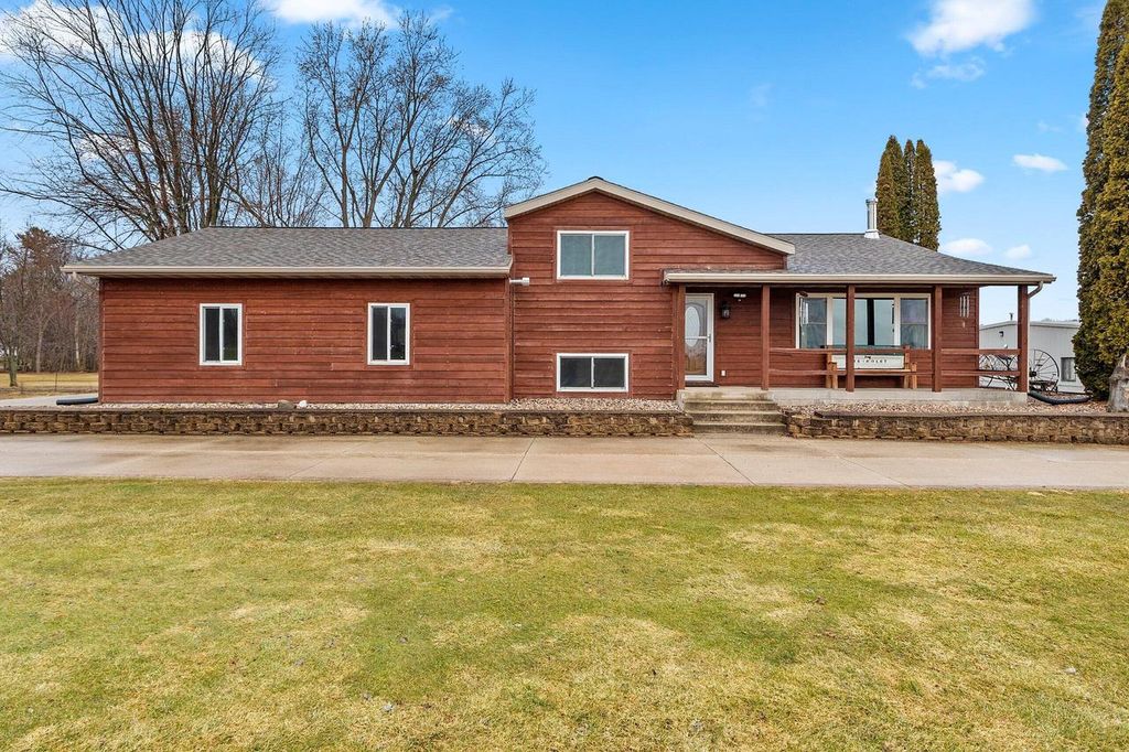 7624 Seidl ROAD, Manitowoc, WI 54220