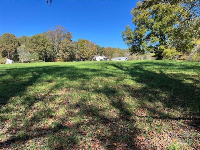 180 Holbrook Road, Candler, NC 28715