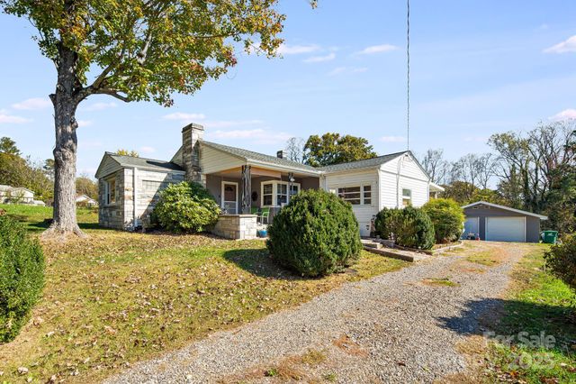 180 Holbrook Road, Candler, NC 28715