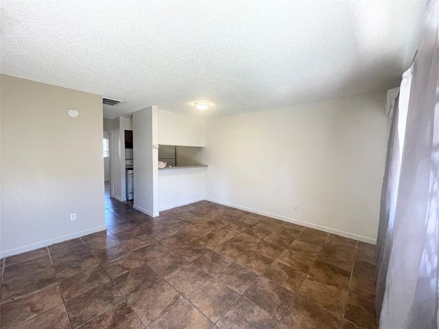 2609 Ektom DR A, Austin, TX 78745