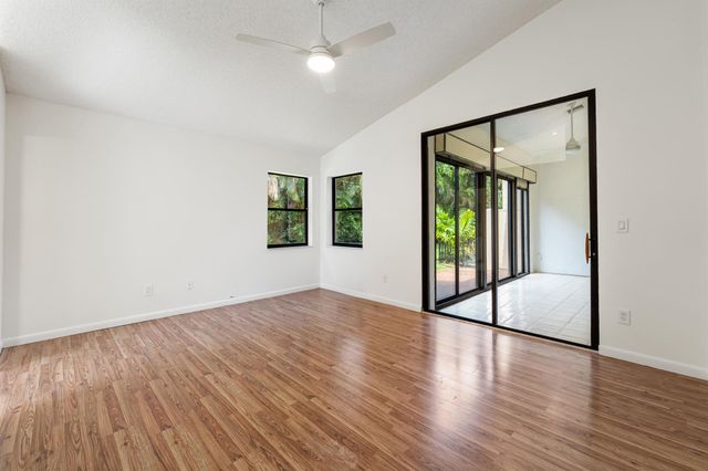 7219 Le Chalet Boulevard, Boynton Beach, FL 33472