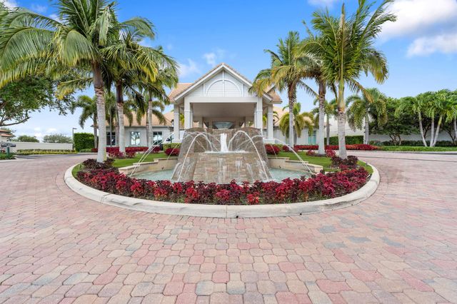 7219 Le Chalet Boulevard, Boynton Beach, FL 33472