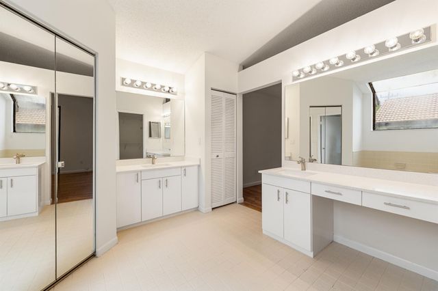 7219 Le Chalet Boulevard, Boynton Beach, FL 33472