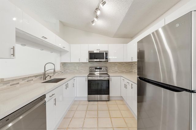 7219 Le Chalet Boulevard, Boynton Beach, FL 33472